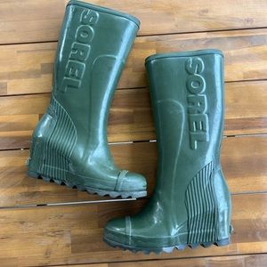 Sorel Joan Army Green Wedge Rain Boots Size 9